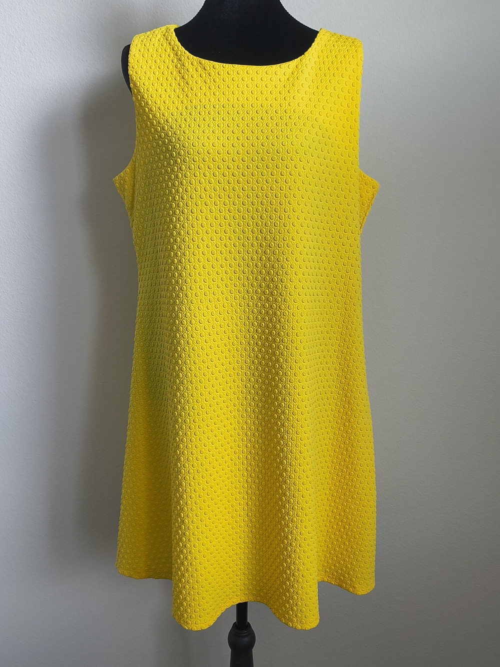 Tiana B. Sunny Yellow Textured Shift Dress Size L
